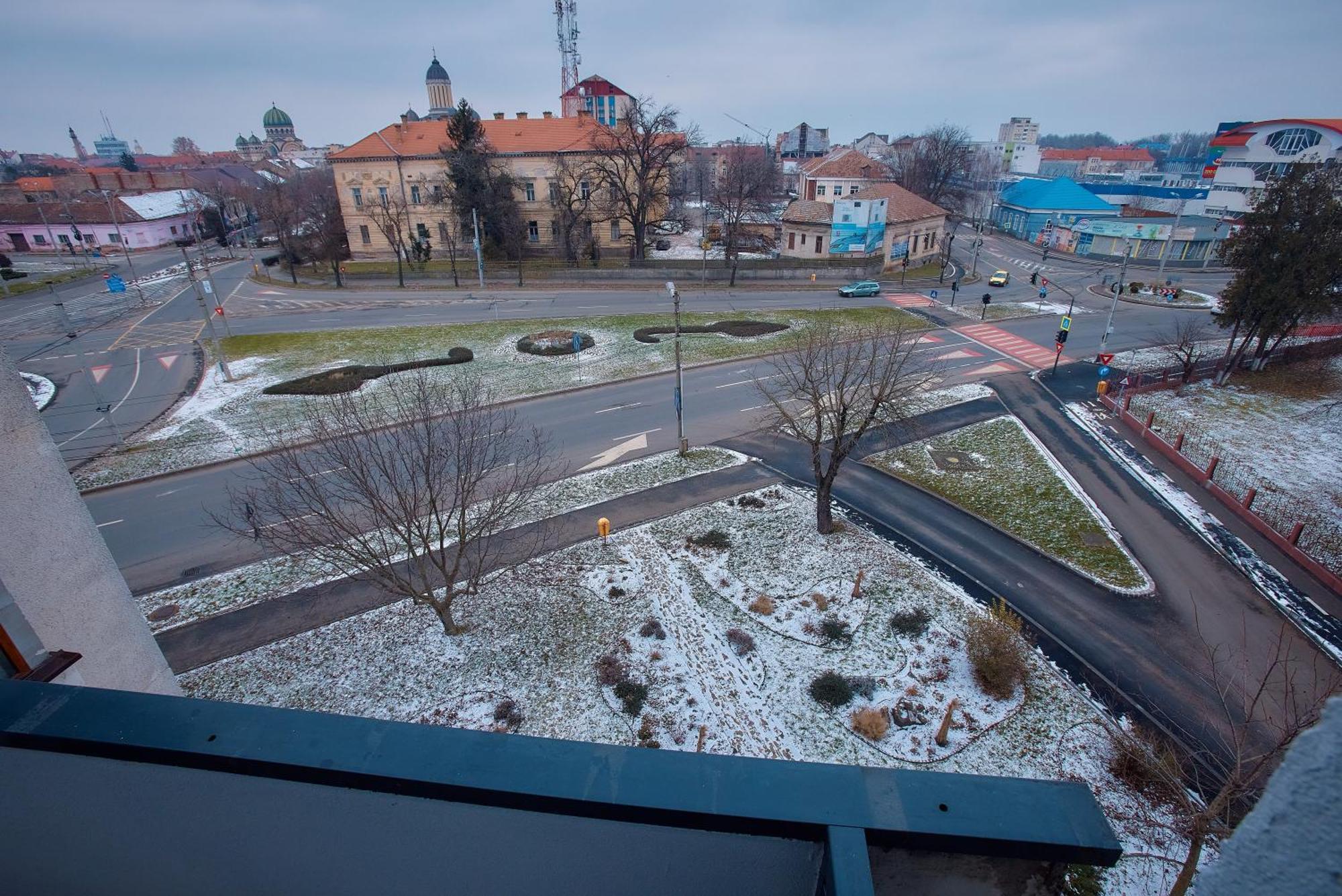 Uptown Residence Satu Mare Luaran gambar