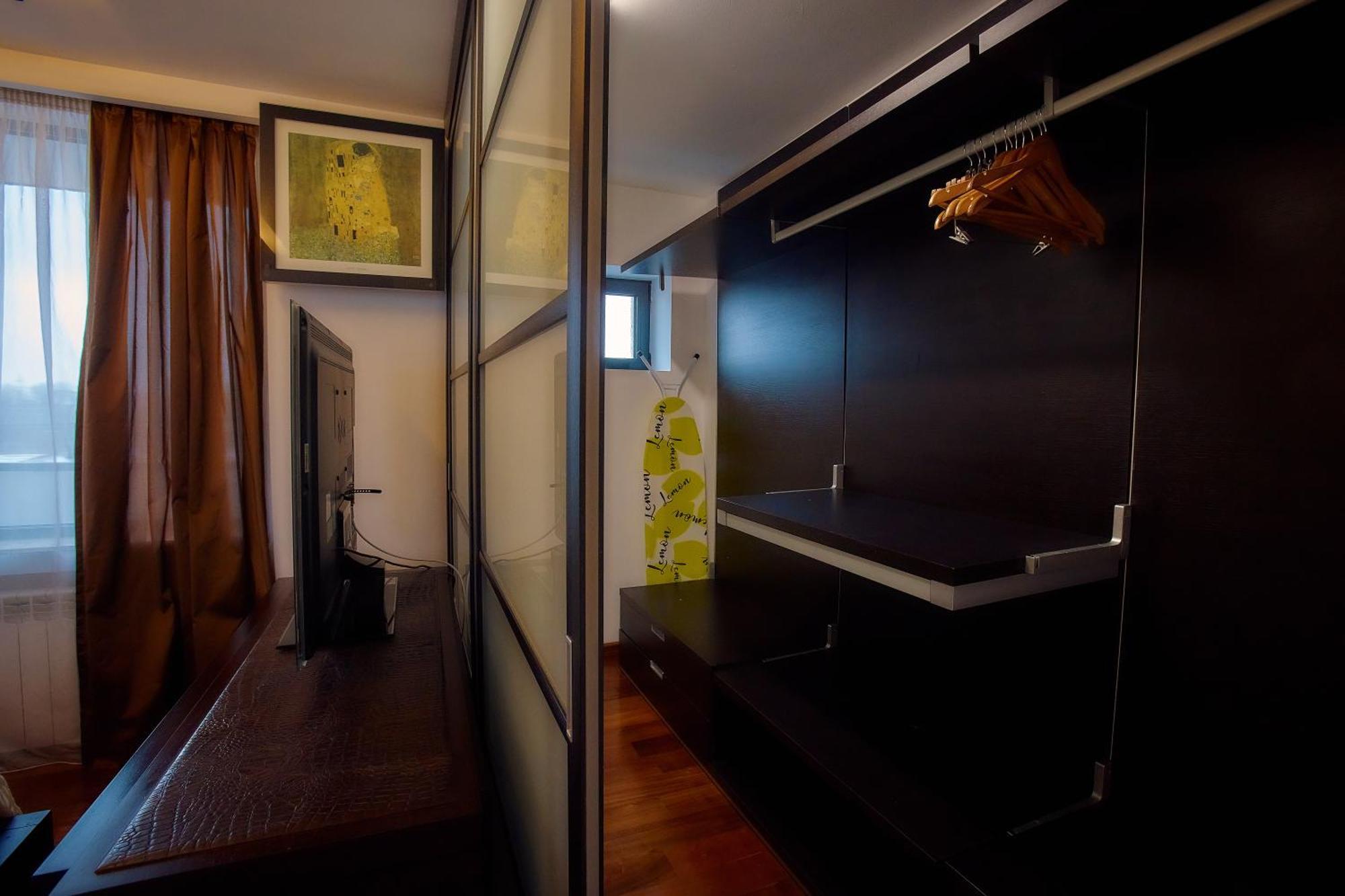 Uptown Residence Satu Mare Luaran gambar